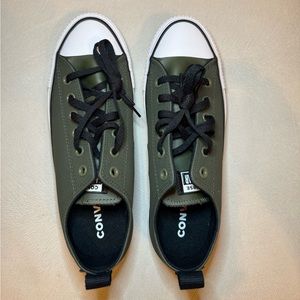 Women’s Chuck Taylor All-Star Leather Low-Top Sneaker - Size 9